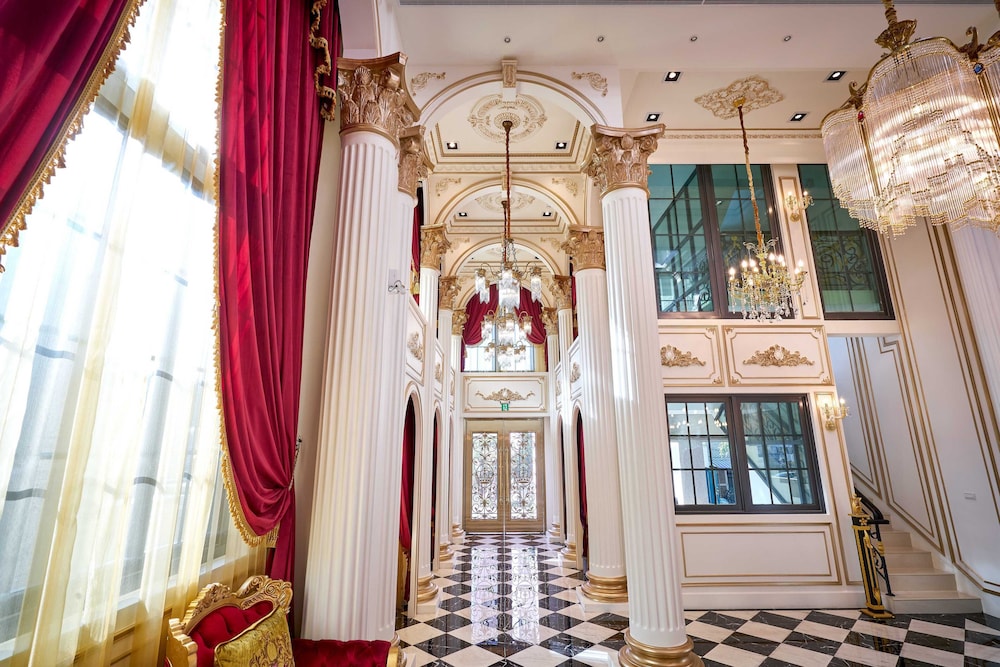 sun moon lake queen castle hotel