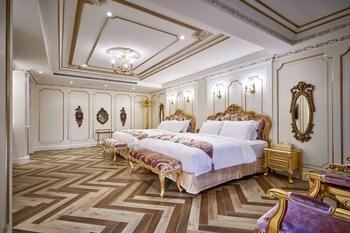 sun moon lake queen castle hotel