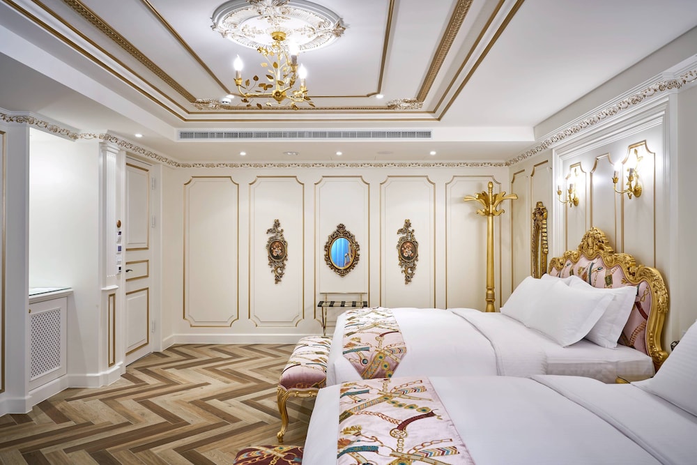 sun moon lake queen castle hotel