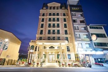 sun moon lake queen castle hotel