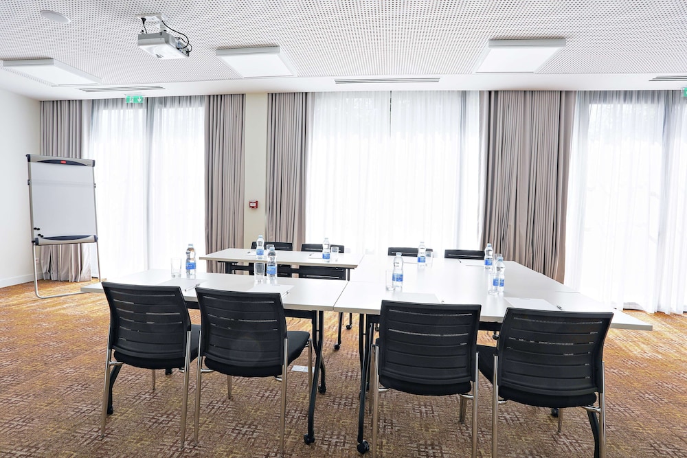 hampton by hilton toulouse airport