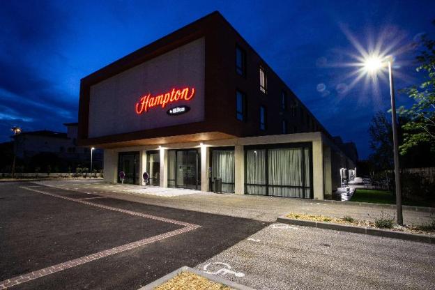 hampton by hilton toulouse airport