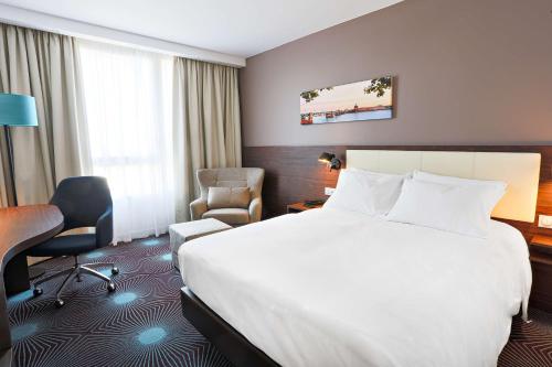 hampton by hilton toulouse airport