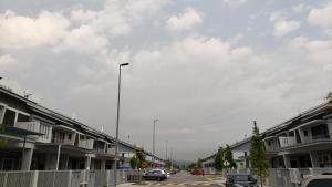 sr home stay at klia