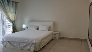 sr home stay at klia