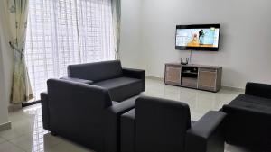 sr home stay at klia