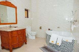 the crest lodge