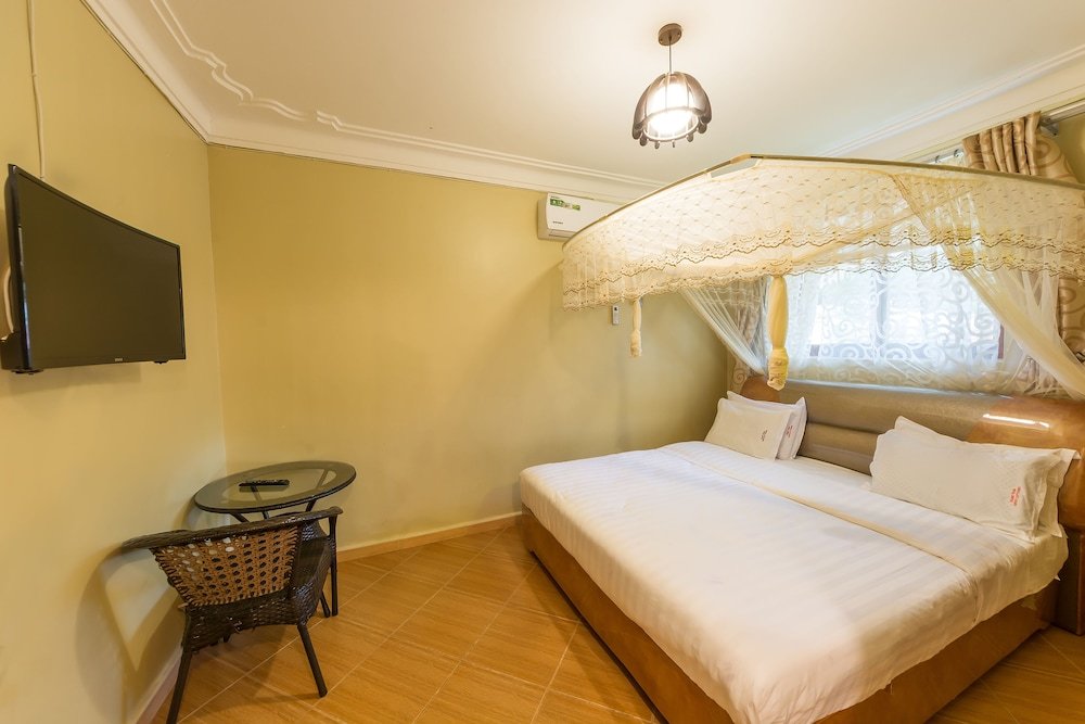 Chocolate Luxury Hotel,In The Suburbs,3 star
