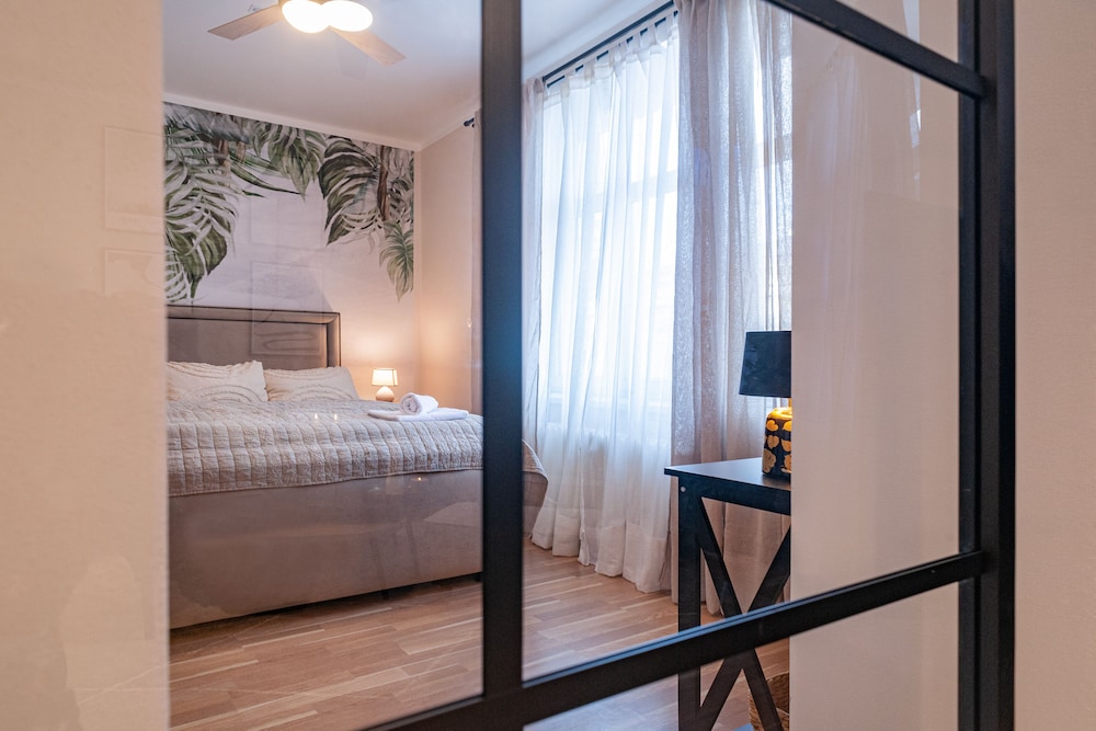 sting boutique apartments
