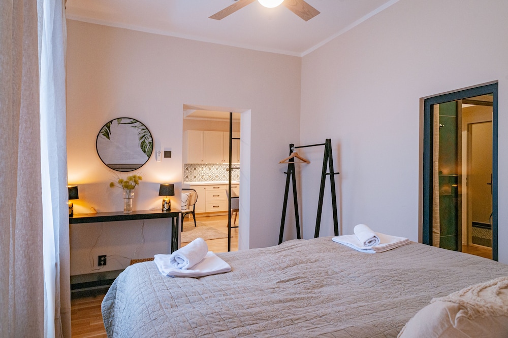 sting boutique apartments