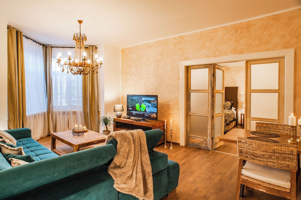 sting boutique apartments