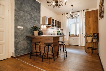 sting boutique apartments