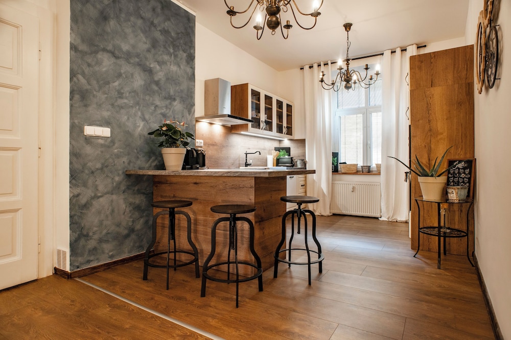 sting boutique apartments