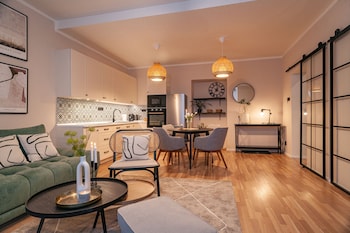 sting boutique apartments