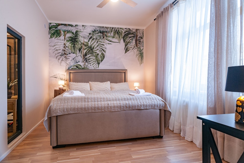 sting boutique apartments