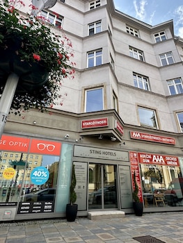 sting boutique apartments