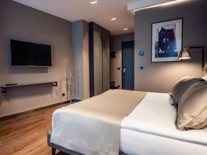 hotel seraphine plaza