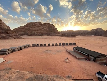 bedouin roads camp