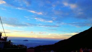 jiufen breeze