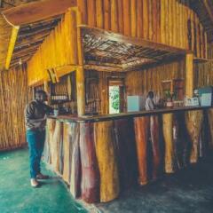 sipi falls lodge