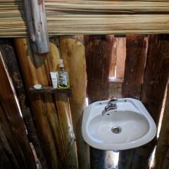 sipi falls lodge