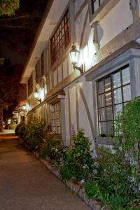 Coachman's Inn, A Four Sisters Inn,Carmel-By-The-Sea>>Carmel,3 star