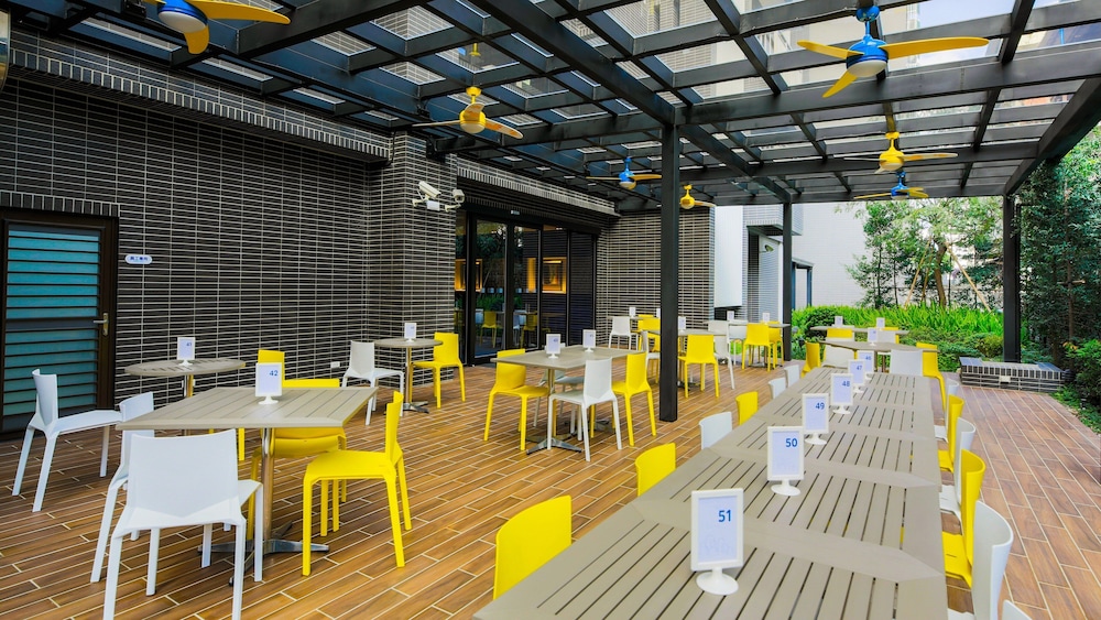 holiday inn express taichung fengchia an ihg hotel