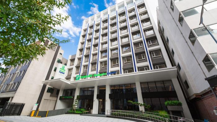 holiday inn express taichung fengchia an ihg hotel