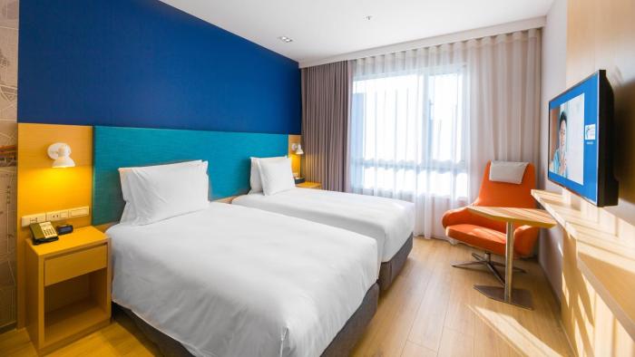 holiday inn express taichung fengchia an ihg hotel