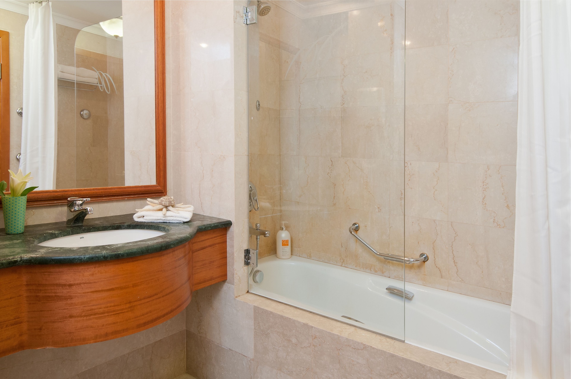 u magic palace hotel