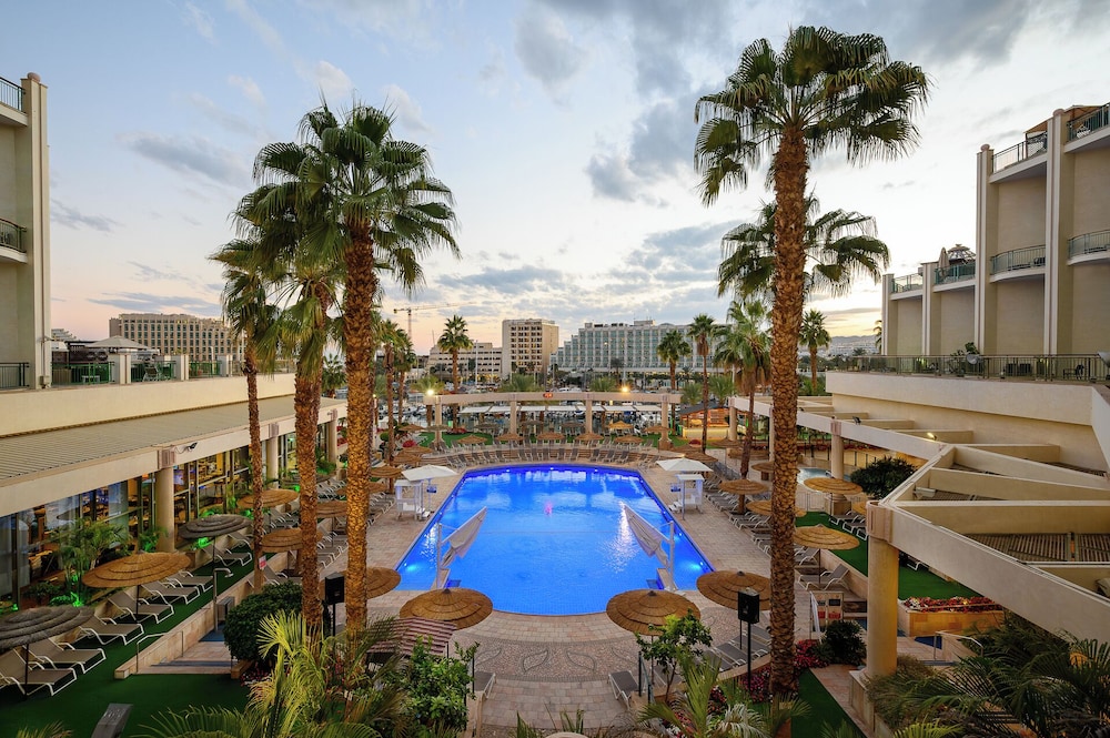 u magic palace hotel