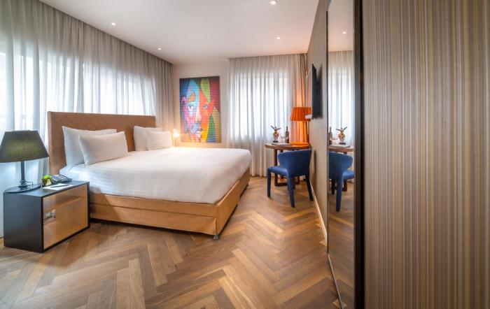 jacob shenkin hotel