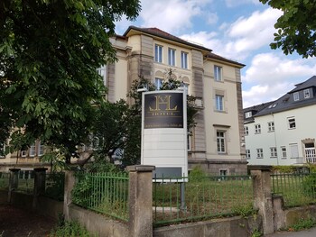 hotel villa lalee