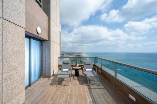 leonardo plaza haifa