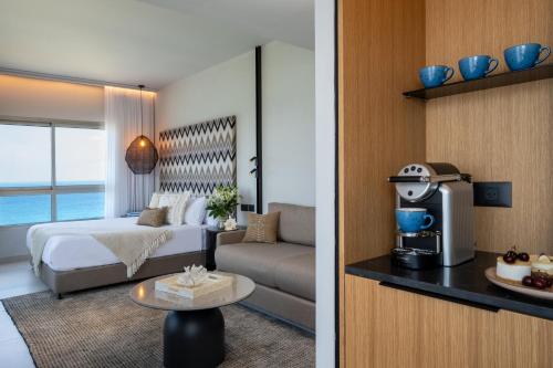 leonardo plaza haifa