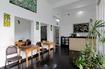 The Nest Hotel,Sleman>>Depok,2 star