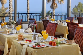 seasons hotel resort on the beach