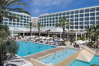 yam suf by isrotel collection