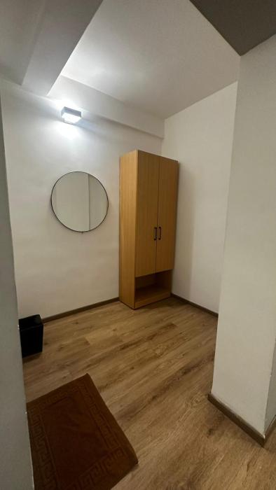 hotel b r regency