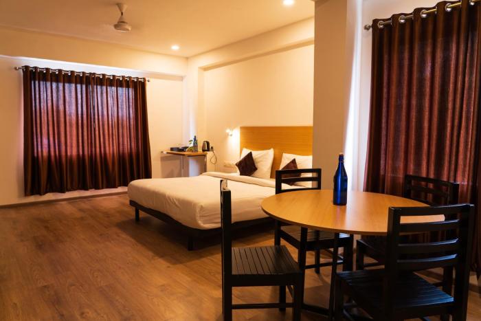 hotel b r regency