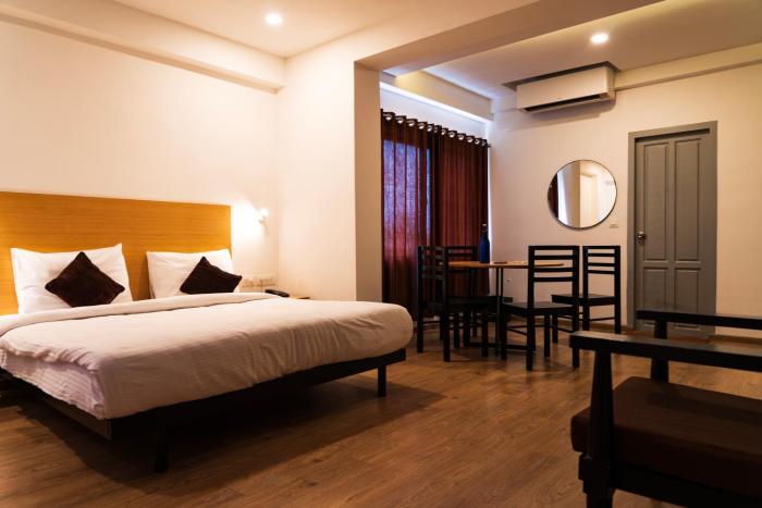 hotel b r regency
