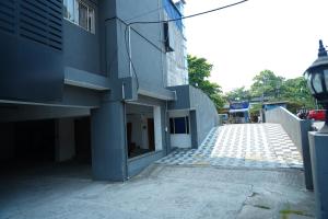 hotel b r regency