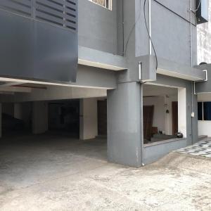 hotel b r regency