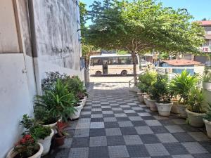 hotel b r regency