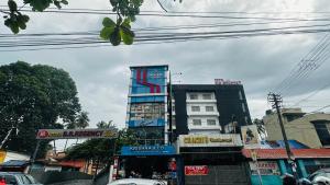 hotel b r regency