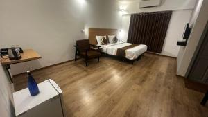 hotel b r regency