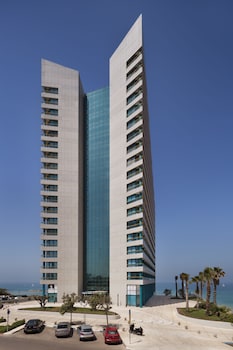 herbert samuel okeanos suites herzilya