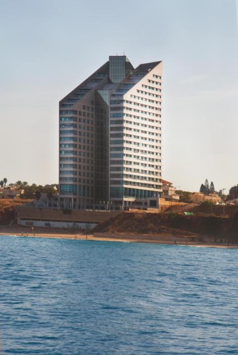 herbert samuel okeanos suites herzilya