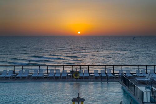 herbert samuel okeanos suites herzilya