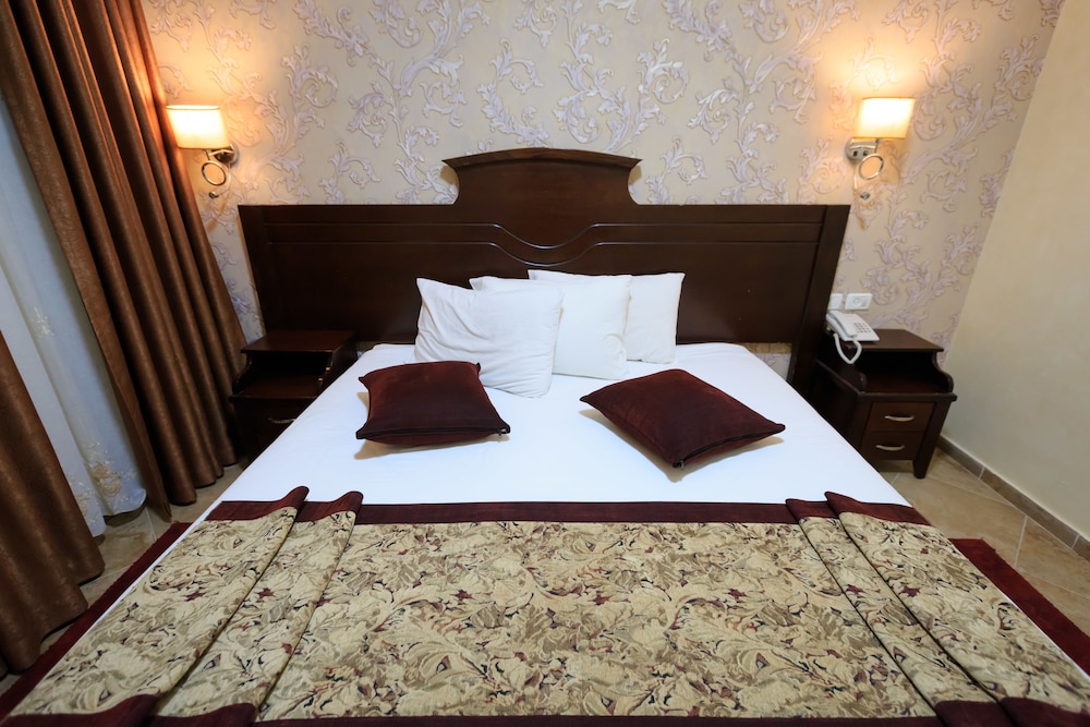hashimi hotel